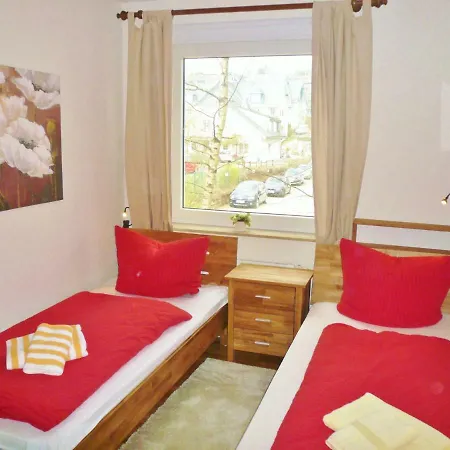 E Am Kurpark Apartament *